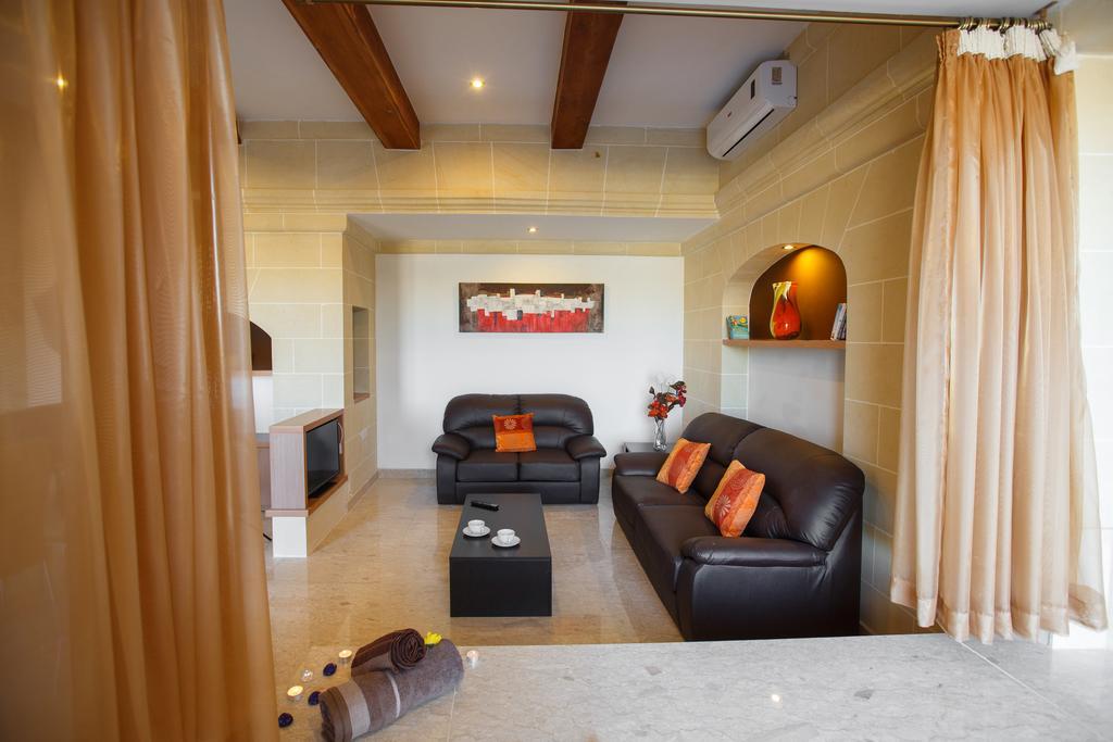Carini Farmhouses Gharb  Room photo